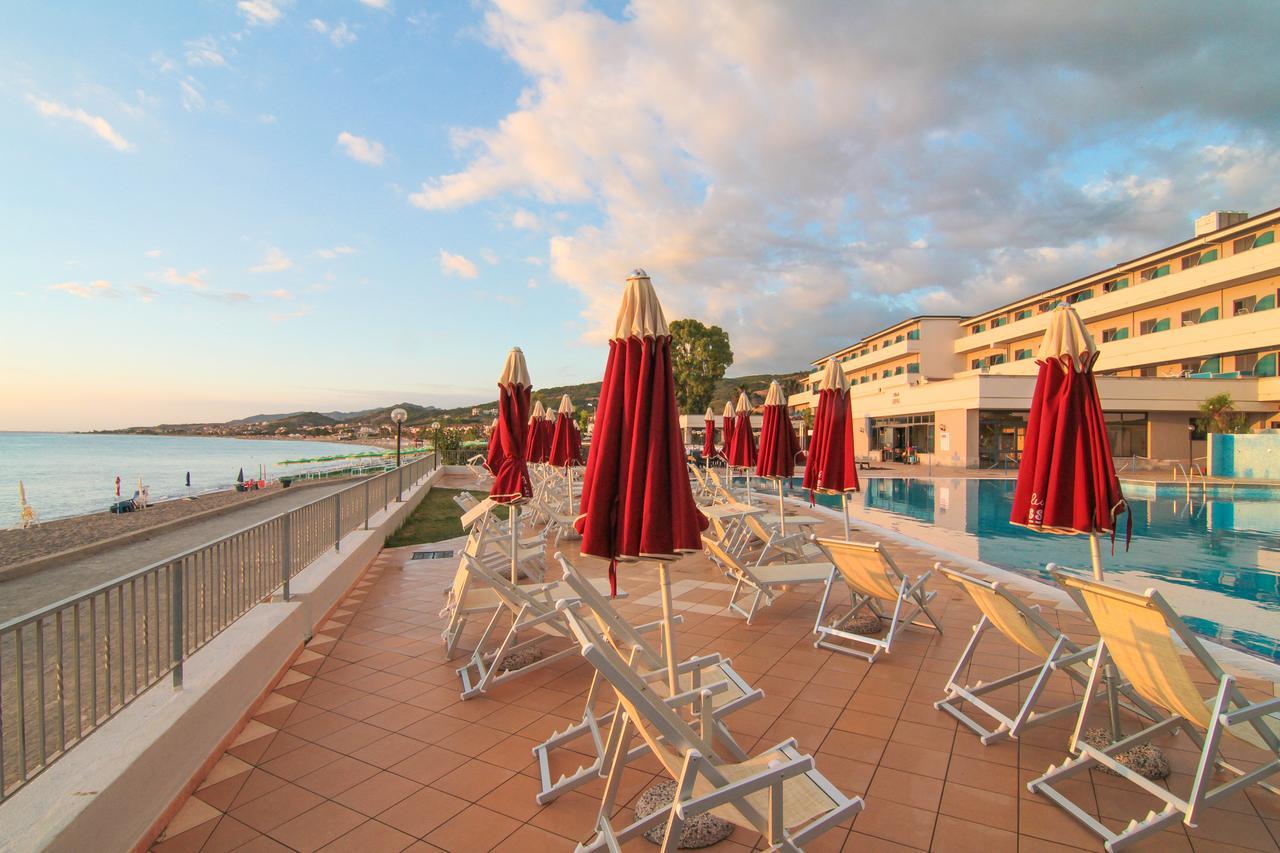 Hotel Club Esse Costa Dello Jonio à Mandatoriccio Marina Extérieur photo