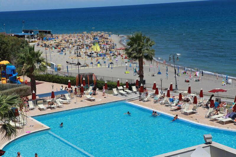 Hotel Club Esse Costa Dello Jonio à Mandatoriccio Marina Extérieur photo